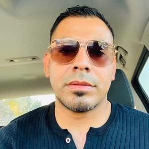 Meet your Posher, Erneto